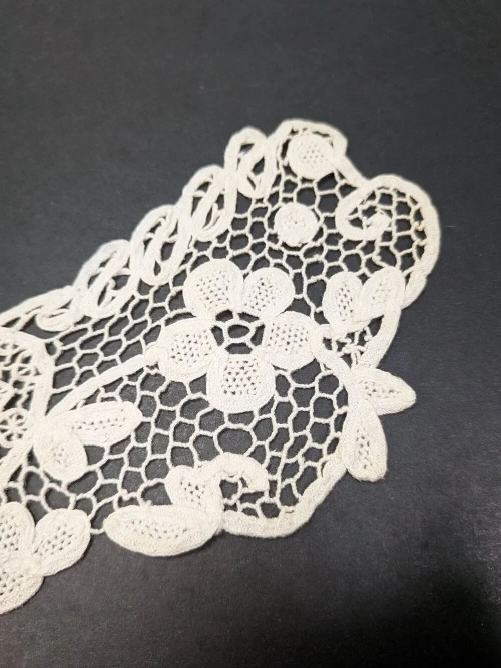 Vintage White Lace Statement Collar 1 Piece Pointed Leaf Motif for Elven Cosplay